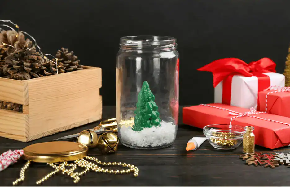 Frascos de neve decorativos feitas por crianças com materiais do chinês